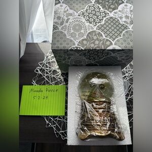 Taylor Swift  ** Folklore ** Snow Globe  CABIN IN THE WOODS *** CARDIGAN *** NIB